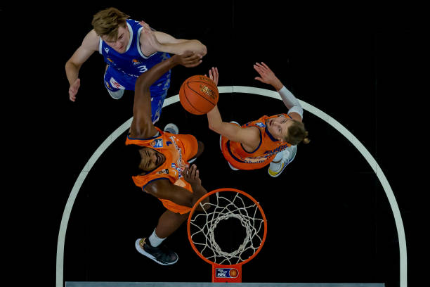 敌时更从容 敌时更从容